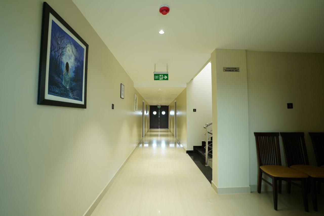 Neyyar Residency Hotel Neyyattinkara Екстериор снимка